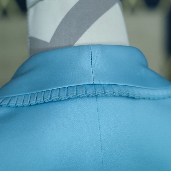 Dress Suit - Picture 11 of 12